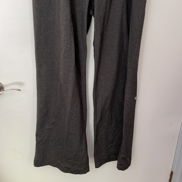 Lululemon size 12 Still Pant Excellent - Picture 3 of 9